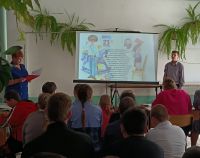 Общешкольный конкурс чтецов "Защитник мой, тобой горжусь!"