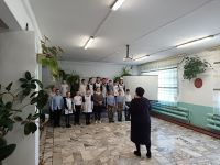 Торжественная линейка посвященная 23 февраля "День защитника Отечества"