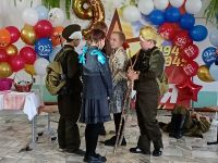 Торжественная линейка посвященная 9 Мая